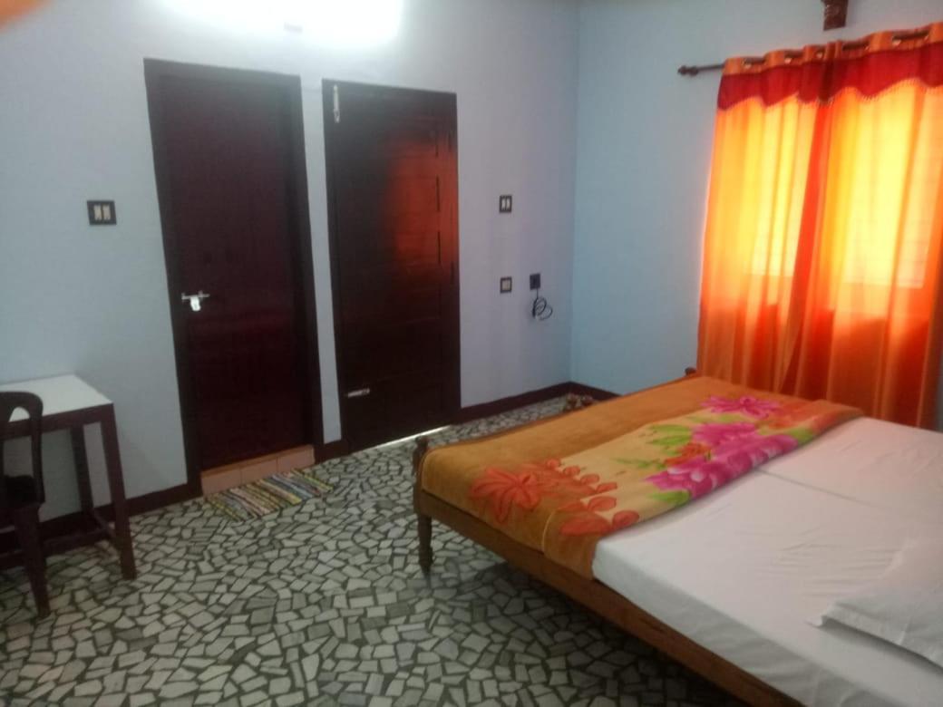 Marayoor Tourist Home Munnar Ngoại thất bức ảnh